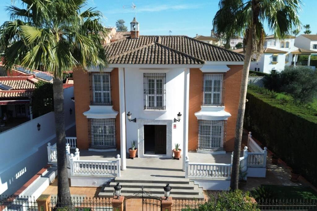Villa Candelaria Sevilla Aljarafe بورموخوس المظهر الخارجي الصورة