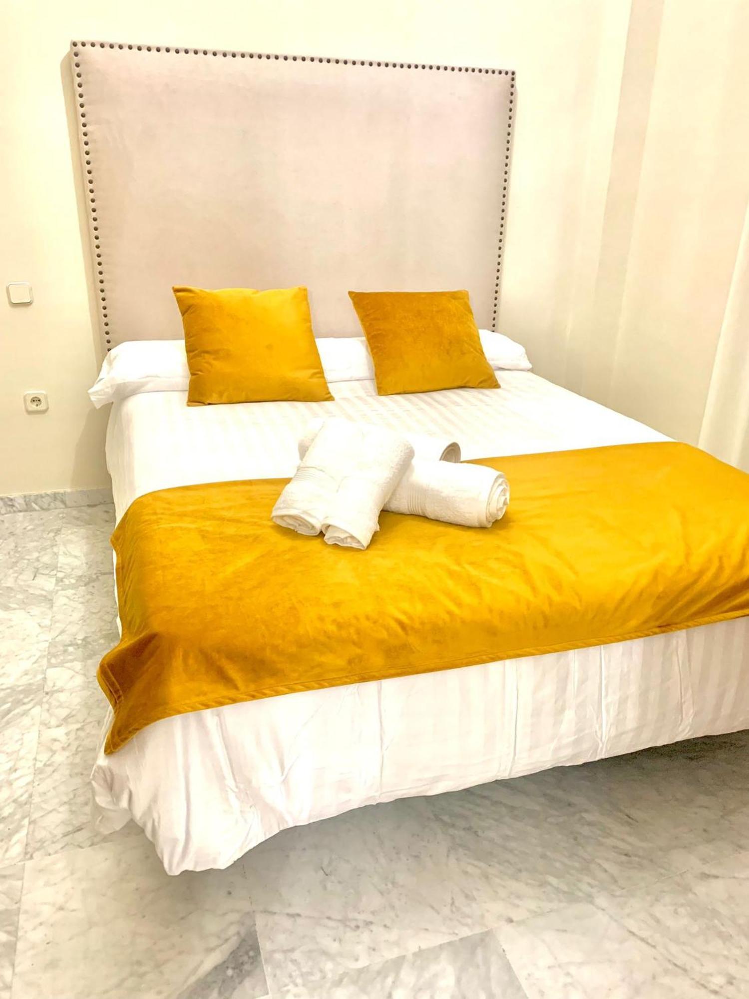 Villa Candelaria Sevilla Aljarafe بورموخوس الغرفة الصورة
